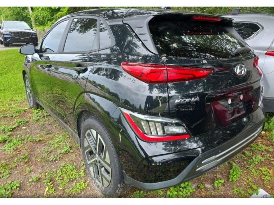 2023 Hyundai Kona EV view 4