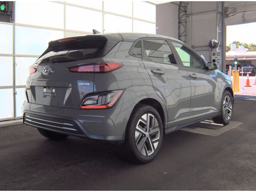 2023 Hyundai Kona EV view 3