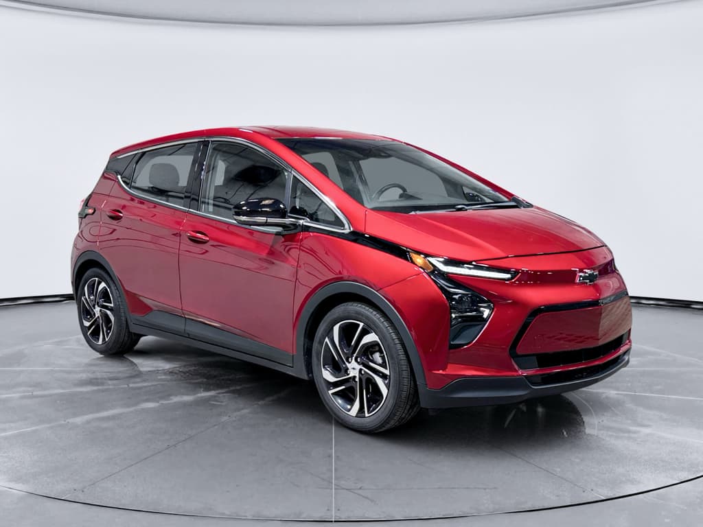 2023 Chevrolet Bolt EV view 4