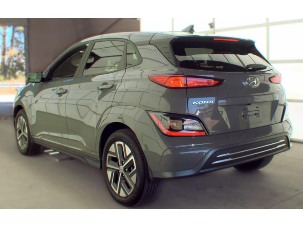 2023 Hyundai Kona EV view 4