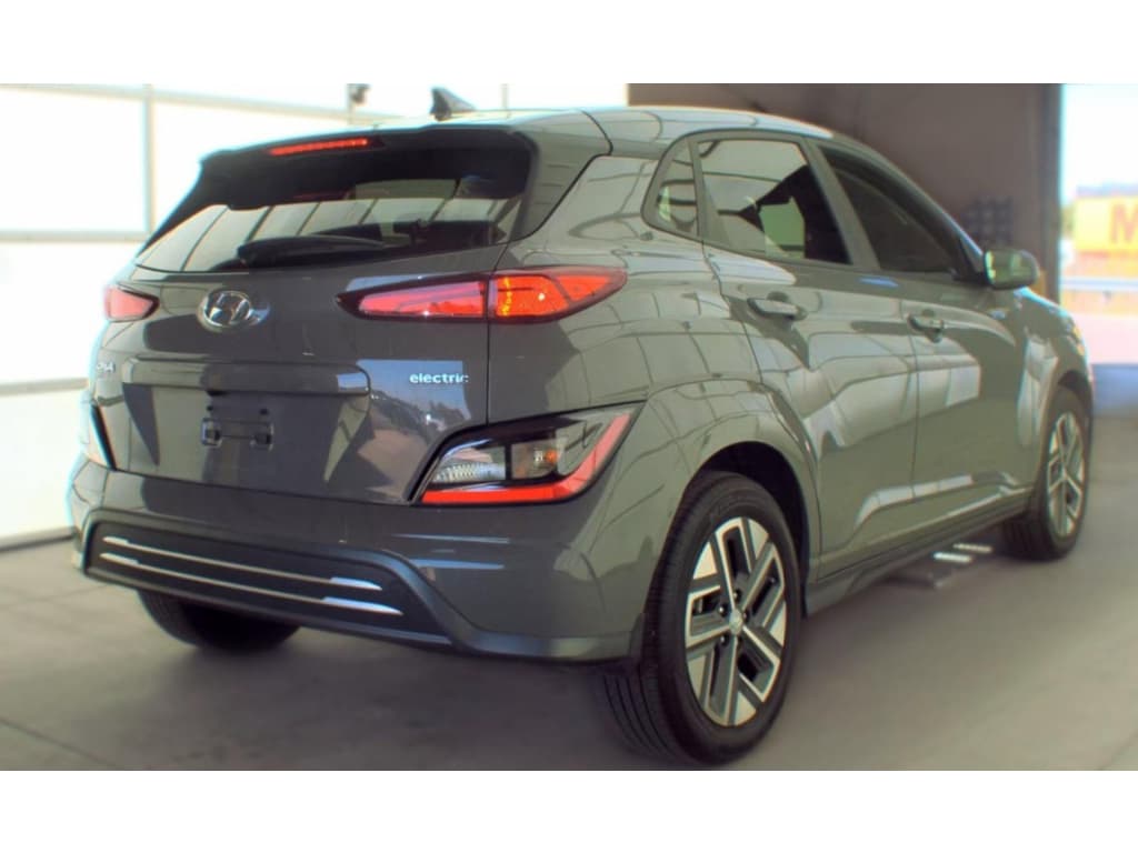 2023 Hyundai Kona EV view 3