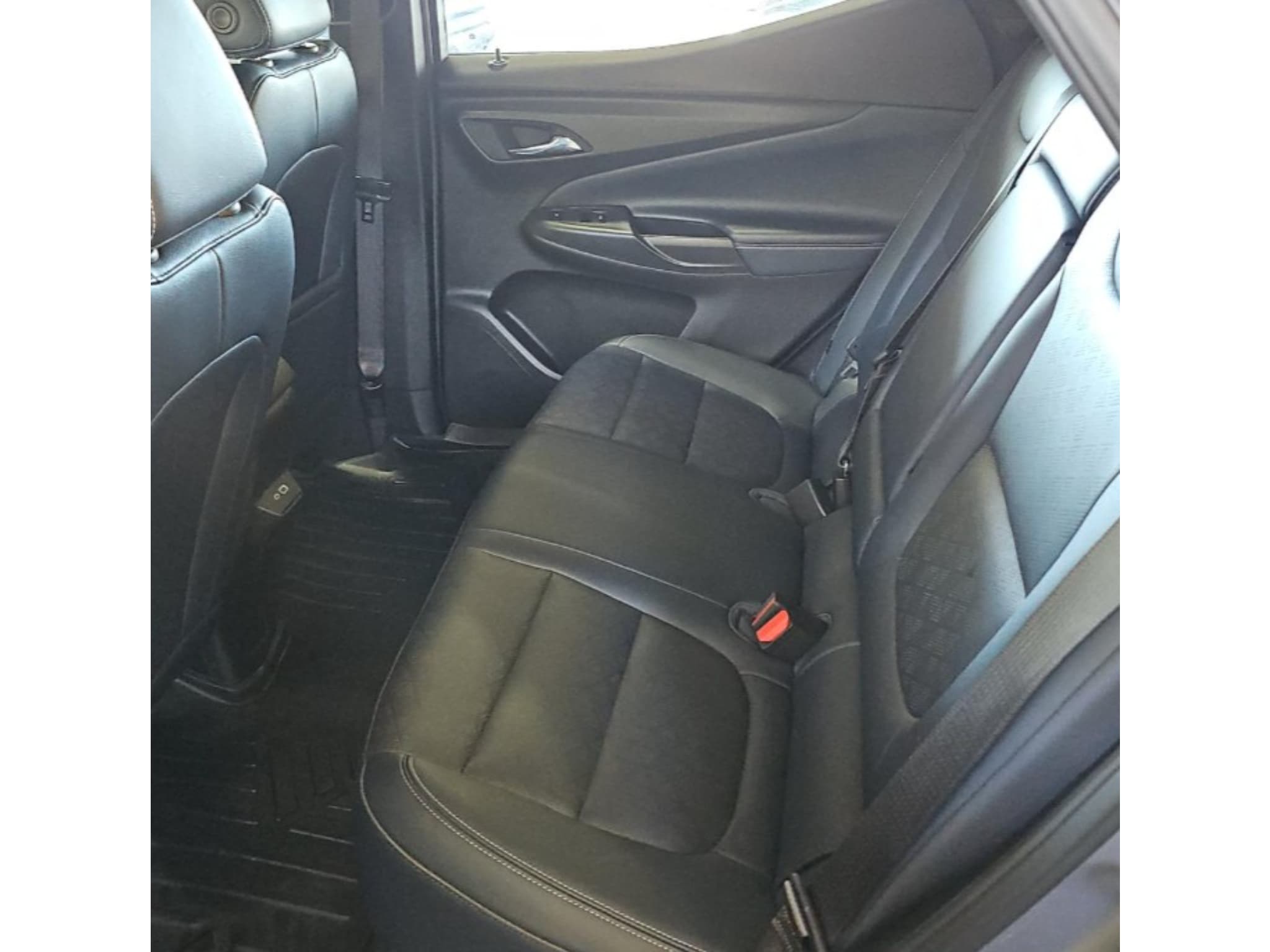 2023 Chevrolet Bolt EUV view 6