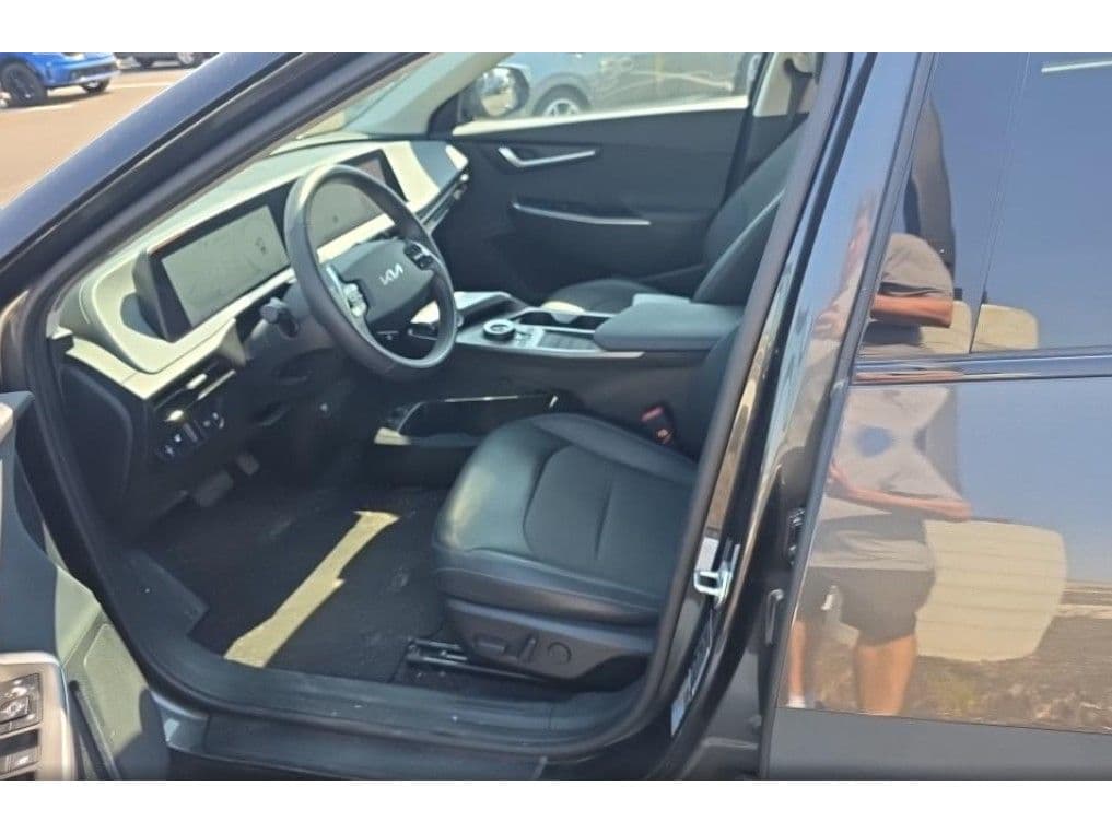 2024 Kia EV6 view 5