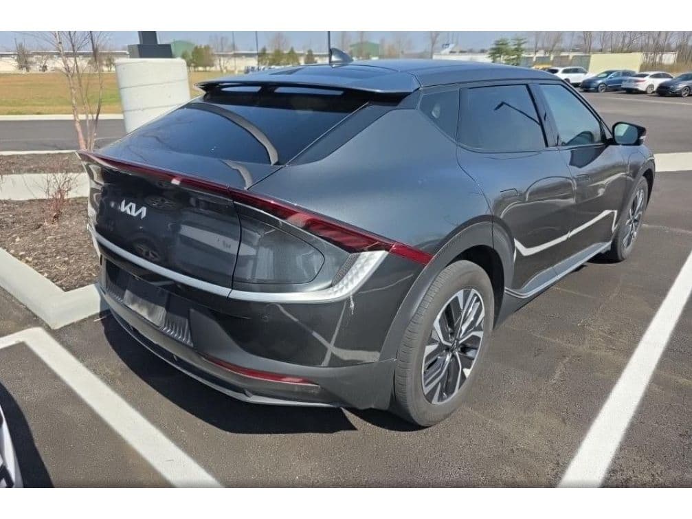 2024 Kia EV6 view 3
