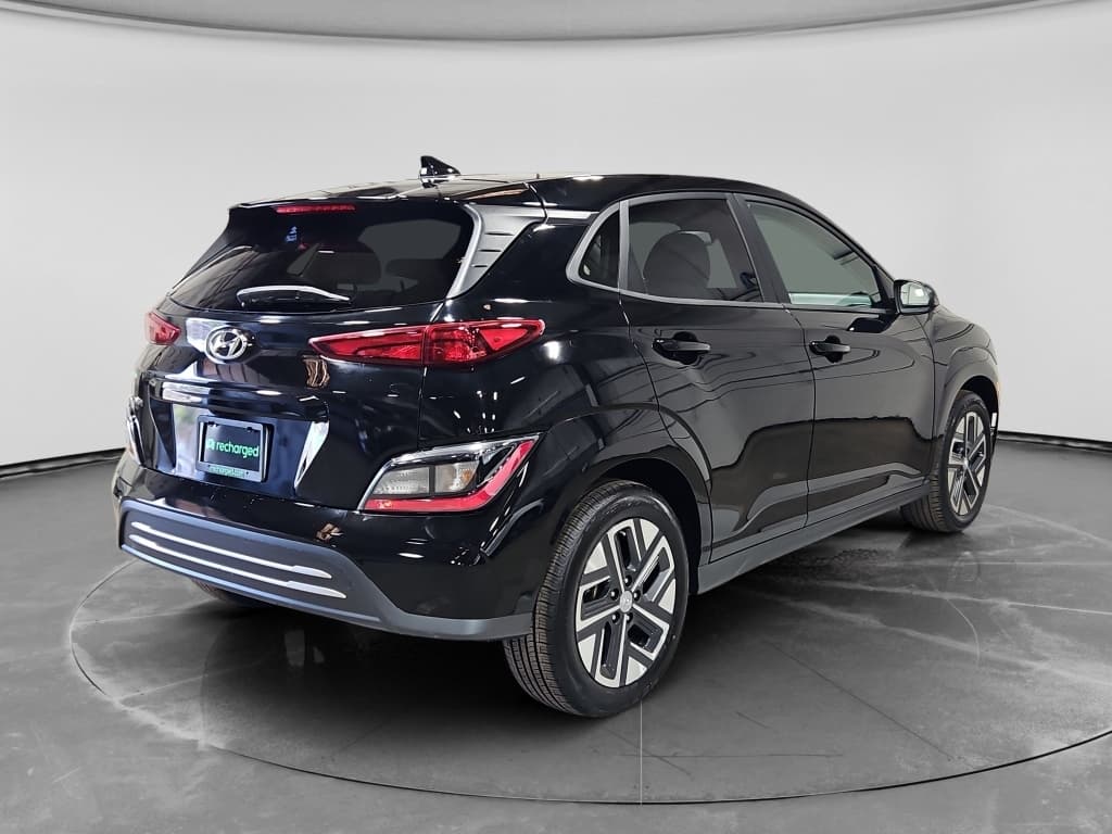 2023 Hyundai Kona EV view 3