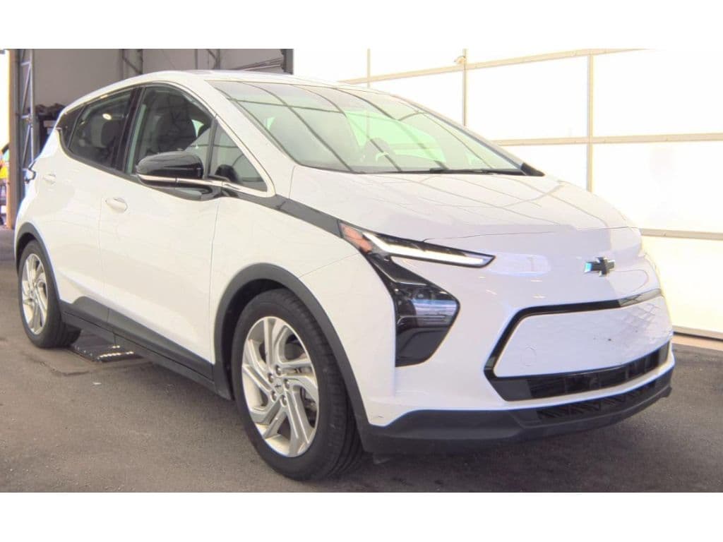 2023 Chevrolet Bolt EV view 2