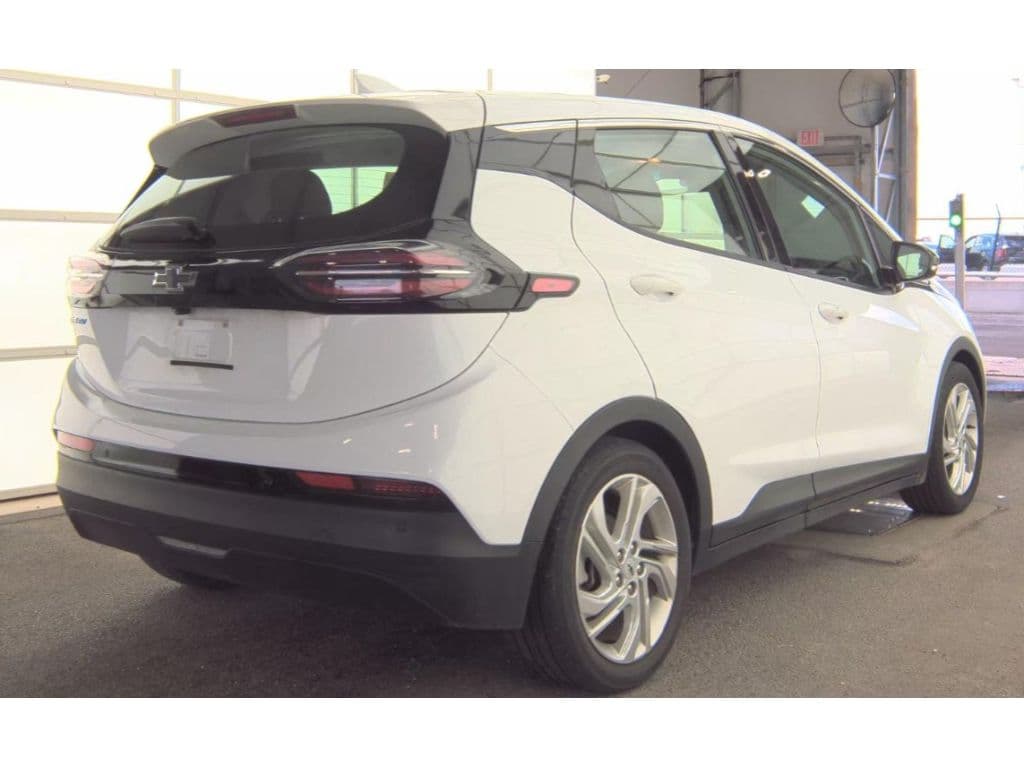 2023 Chevrolet Bolt EV view 3