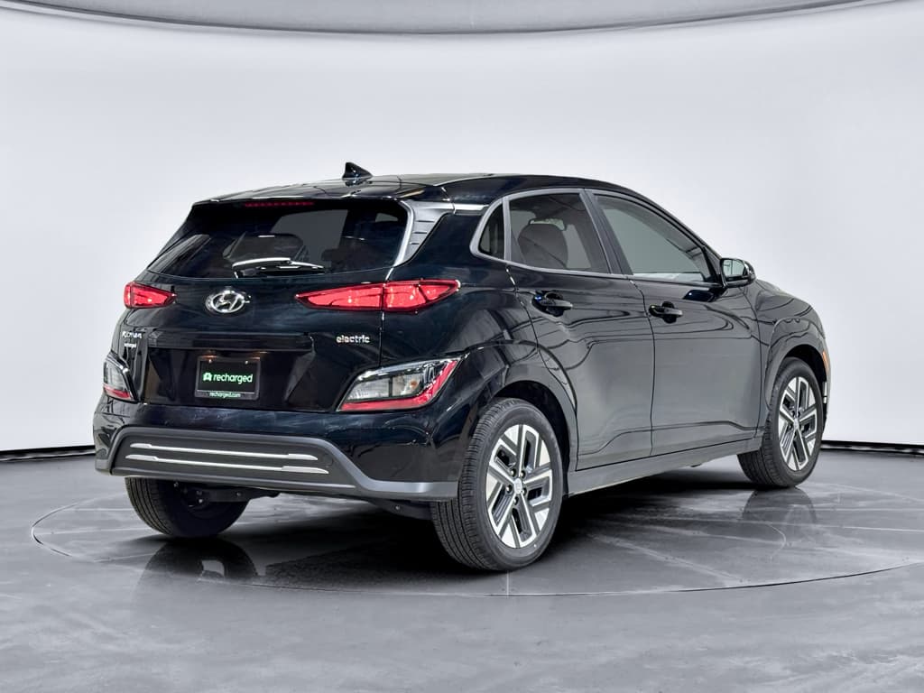2023 Hyundai Kona EV view 3