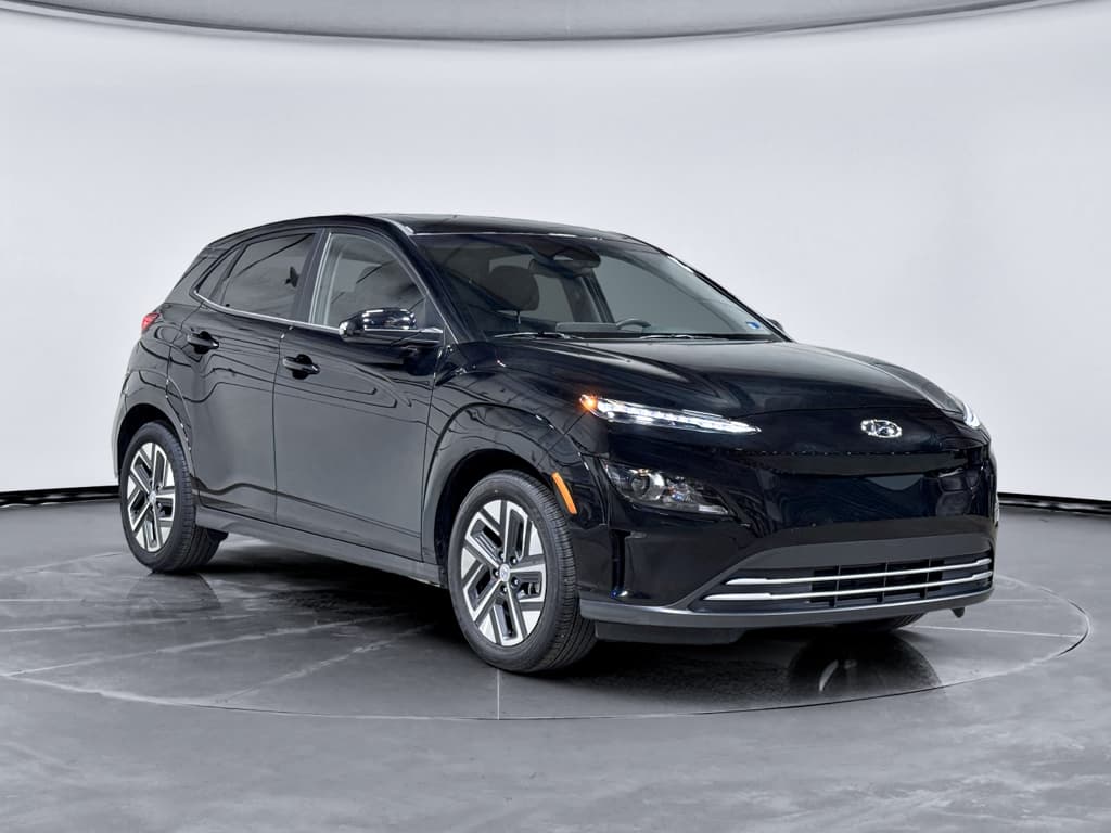 2023 Hyundai Kona EV view 4