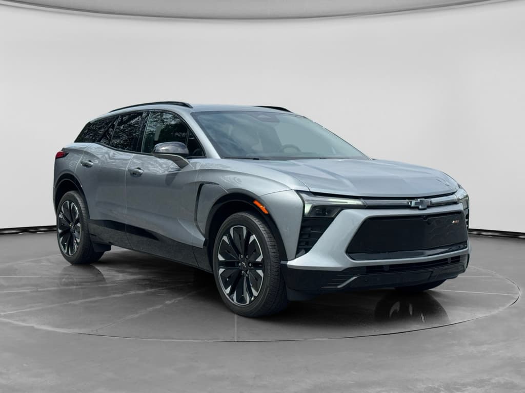 2024 Chevrolet Blazer EV view 4