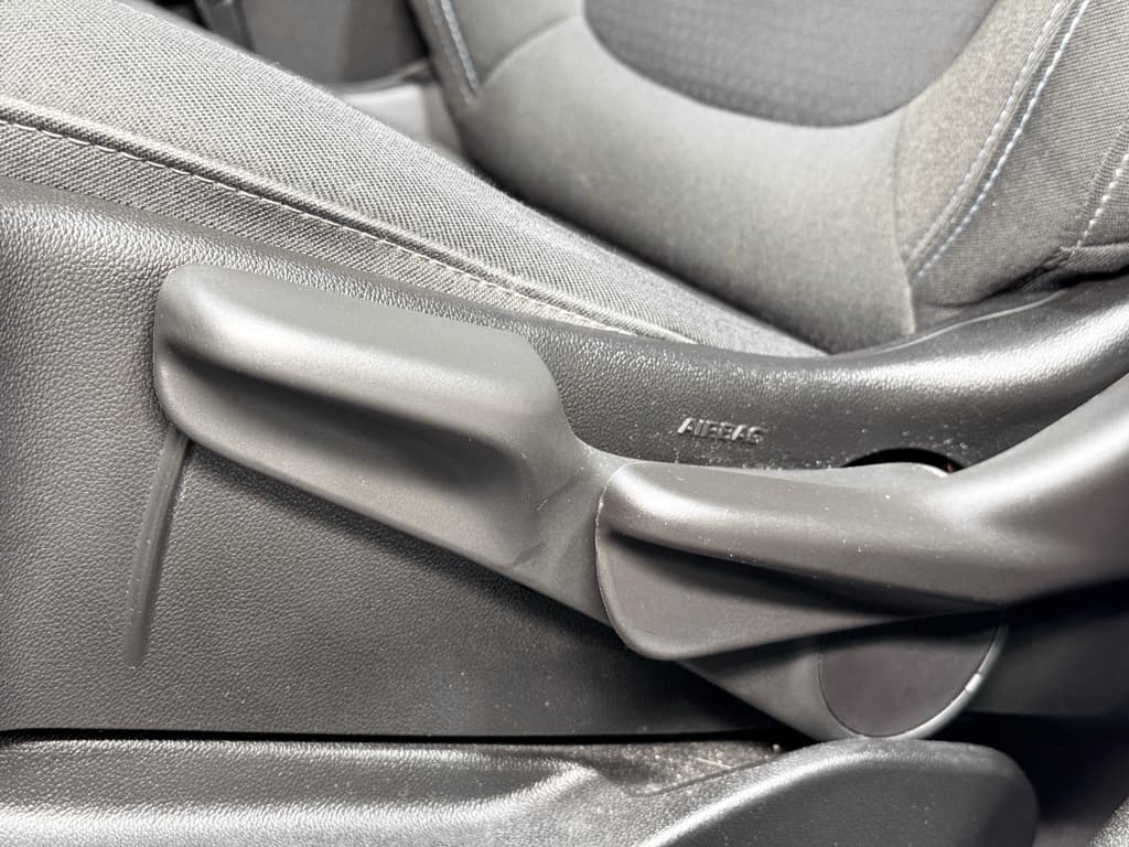 2023 Chevrolet Bolt EUV view 6