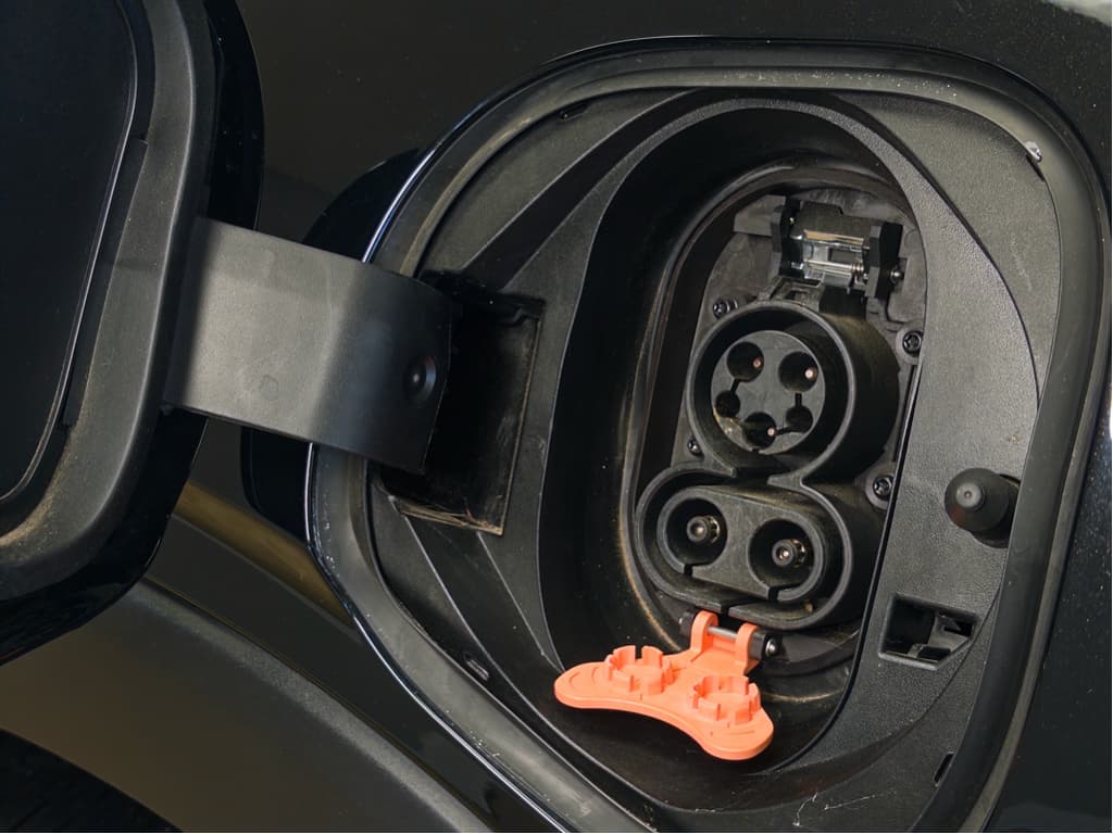 2023 Chevrolet Bolt EUV view 5