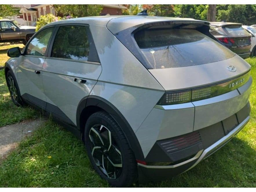 2023 Hyundai IONIQ 5 view 4