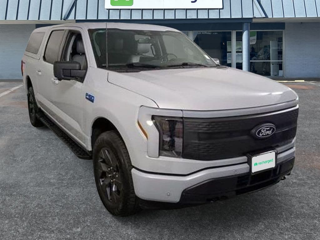 2025 Ford F-150 Lightning view 6