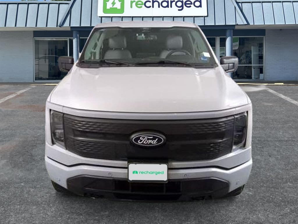 2025 Ford F-150 Lightning view 7