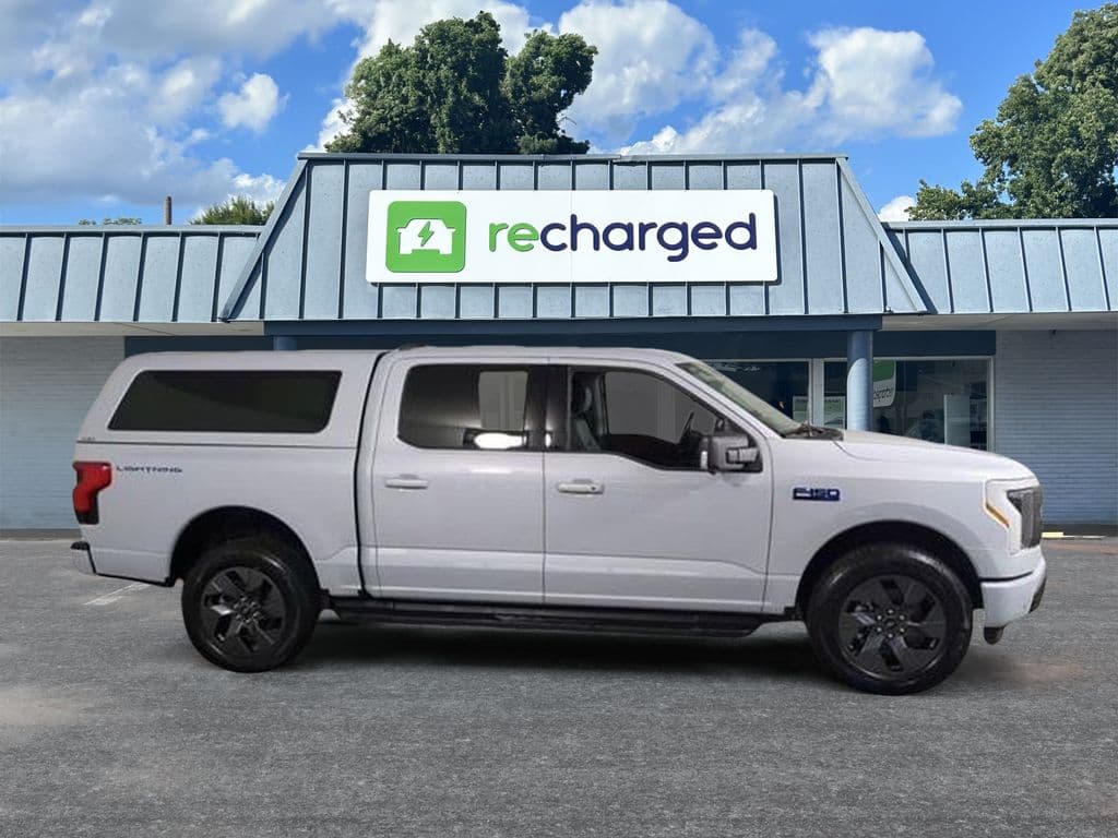 2025 Ford F-150 Lightning view 5
