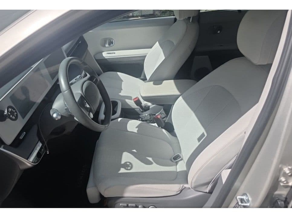 2023 Hyundai IONIQ 5 view 5