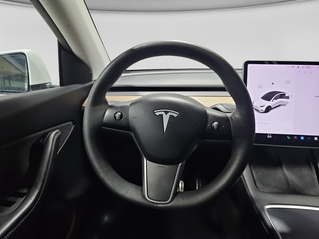 2021 Tesla Model Y view 7