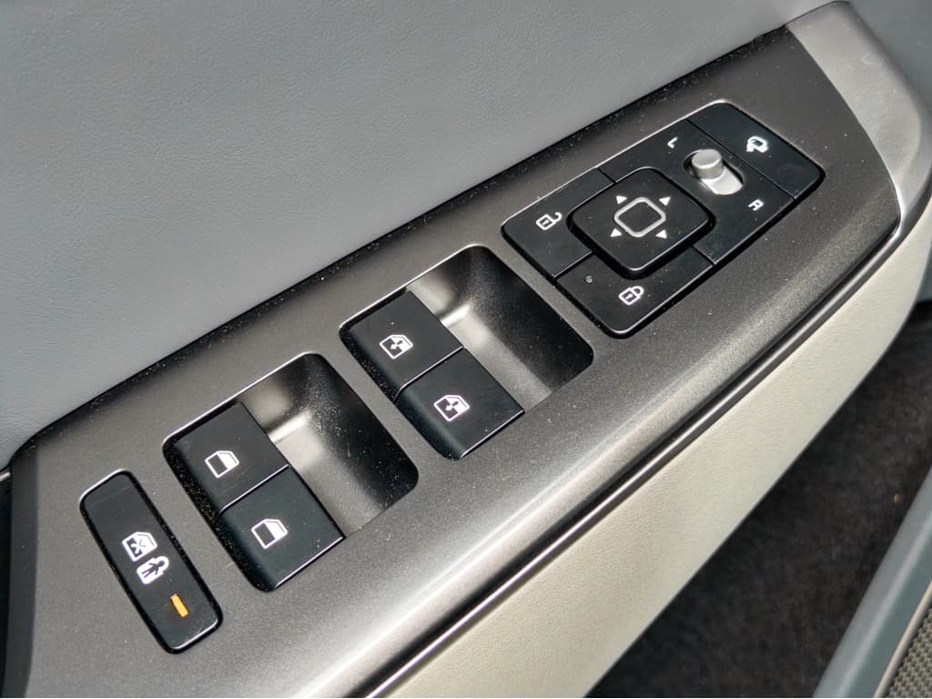 2024 Kia EV6 view 7