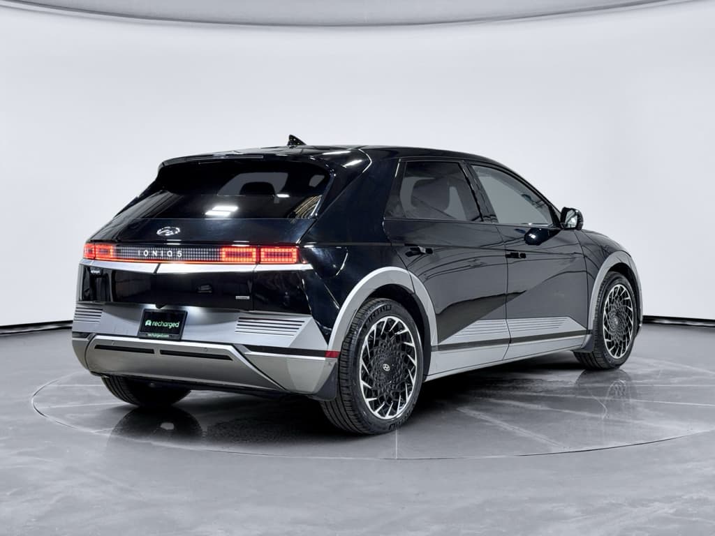 2023 Hyundai IONIQ 5 view 3