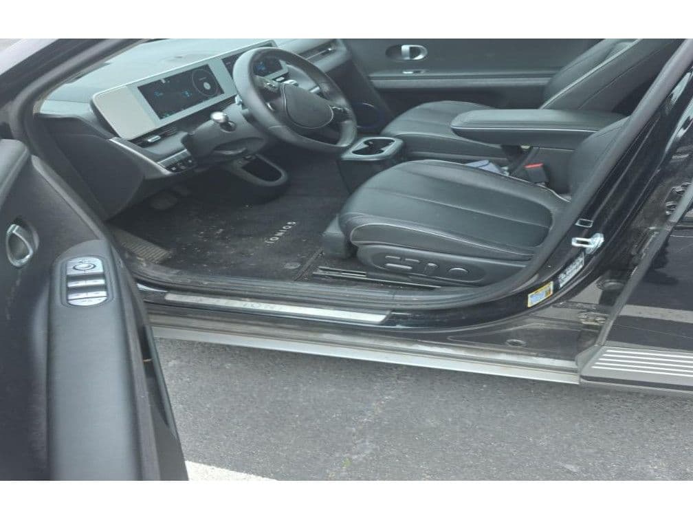 2023 Hyundai IONIQ 5 view 4