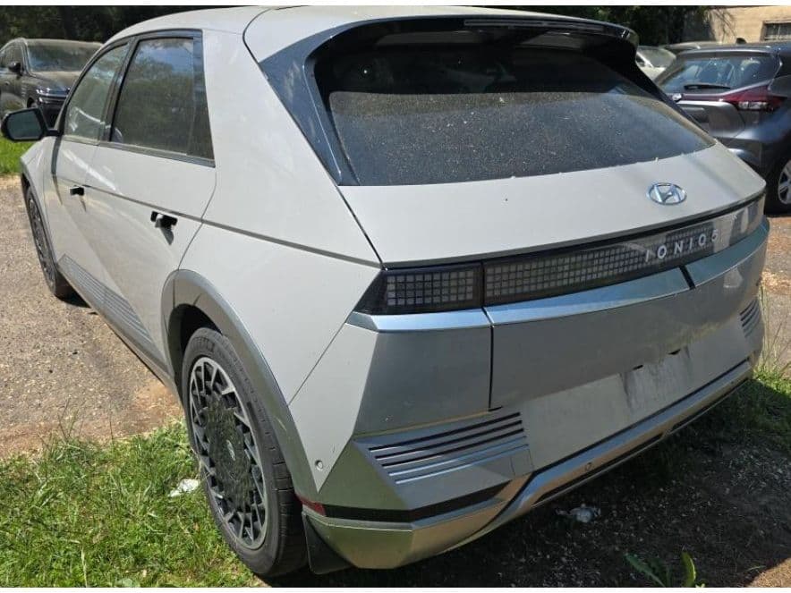 2023 Hyundai IONIQ 5 view 4