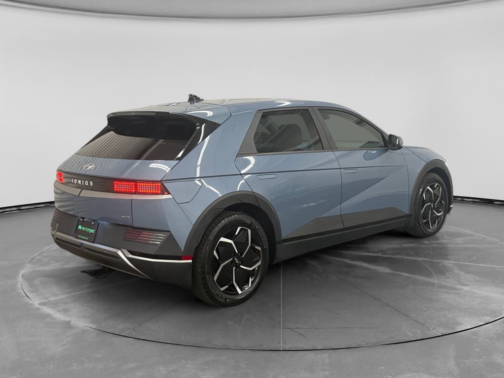 2023 Hyundai IONIQ 5 view 3