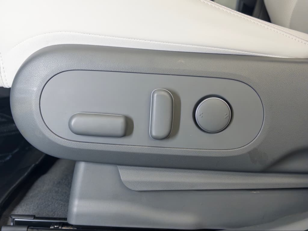 2023 Hyundai IONIQ 5 view 6