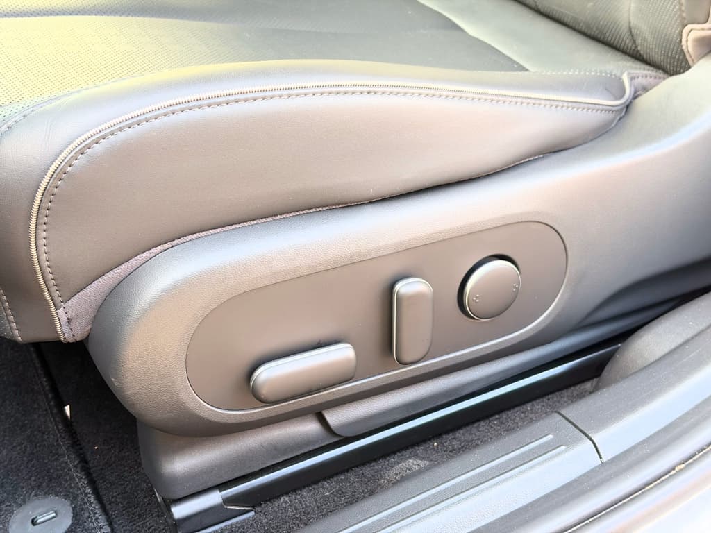 2023 Hyundai IONIQ 5 view 6