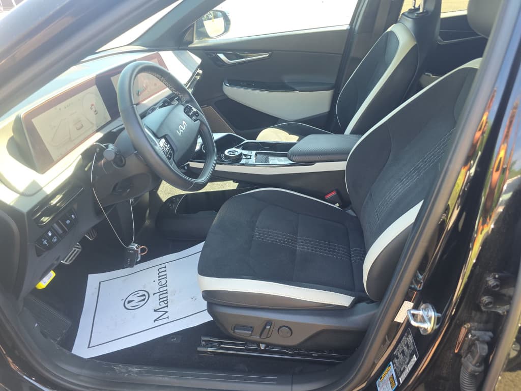 2024 Kia EV6 view 5