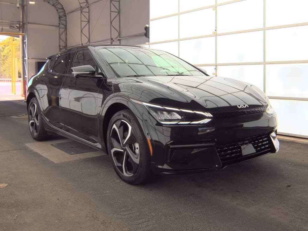 2024 Kia EV6 view 2