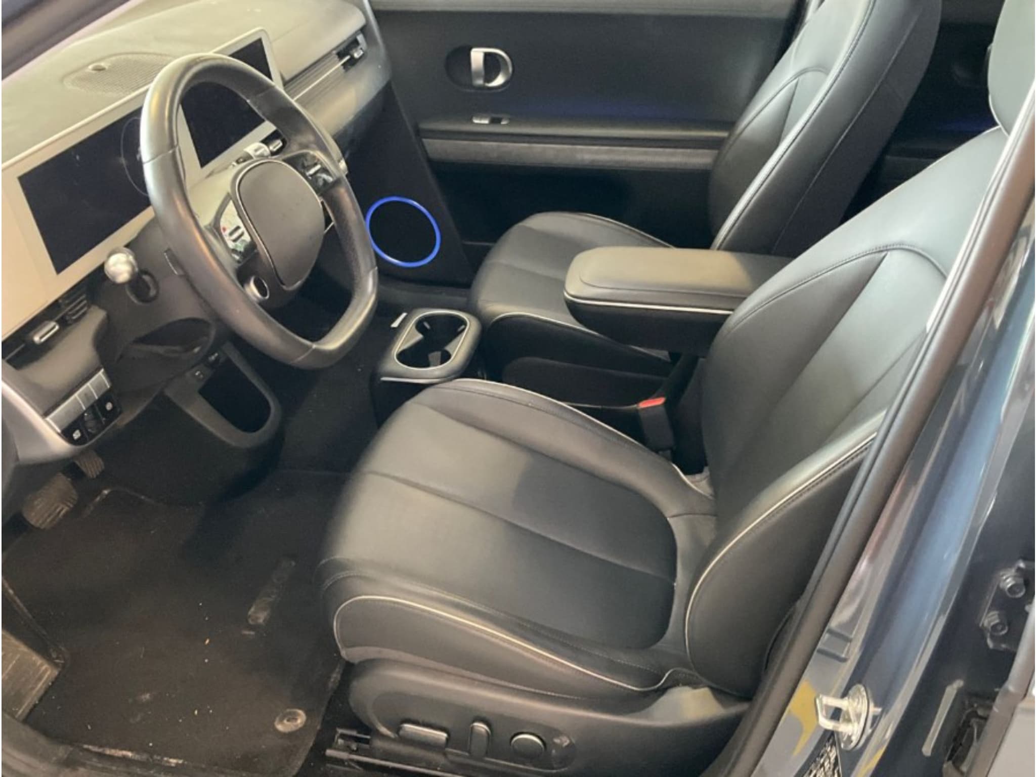 2023 Hyundai IONIQ 5 view 5