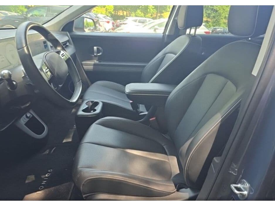 2023 Hyundai IONIQ 5 view 5