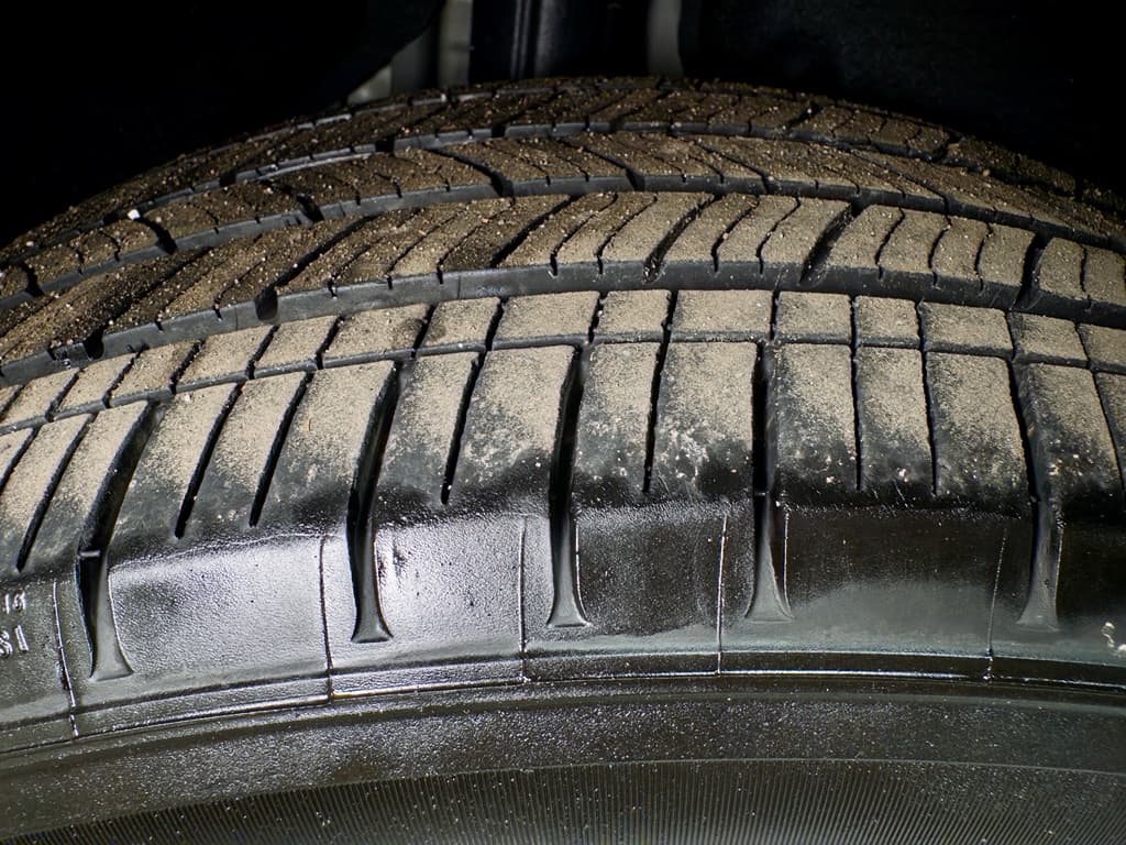 2023 Chevrolet Bolt EUV view 34