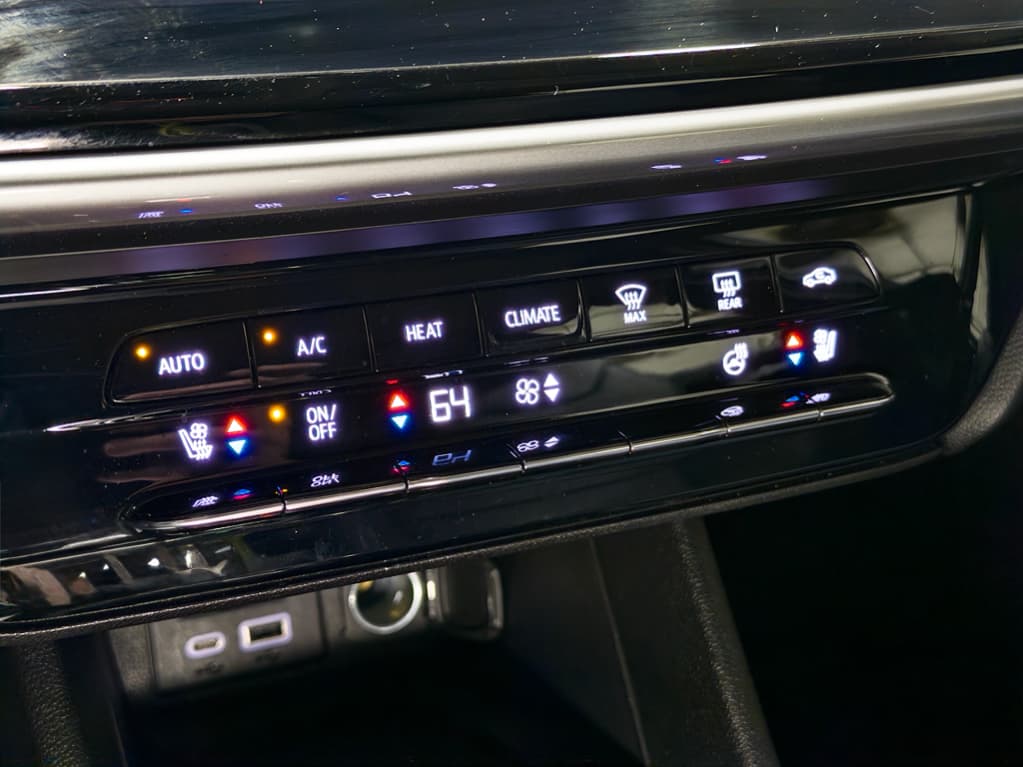 2023 Chevrolet Bolt EUV view 15