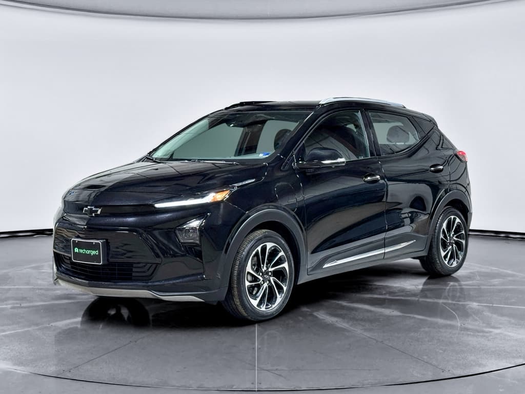 2023 Chevrolet Bolt EUV view 1