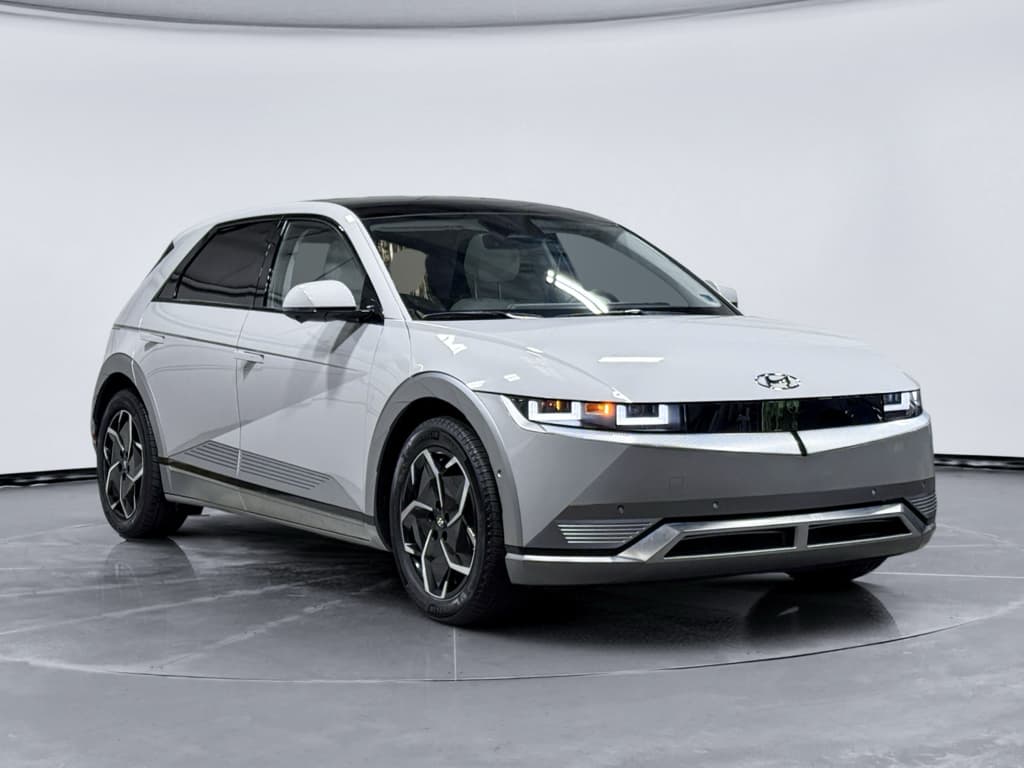 2023 Hyundai IONIQ 5 view 4