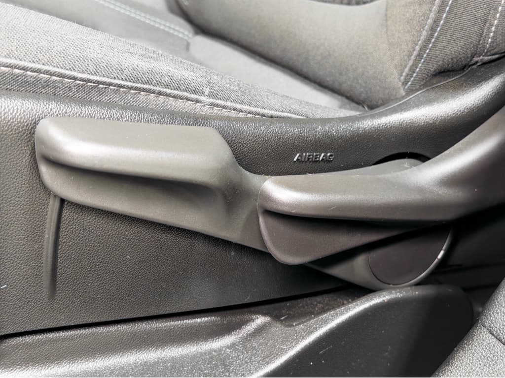 2023 Chevrolet Bolt EUV view 6