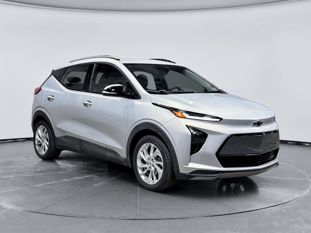2023 Chevrolet Bolt EUV view 4