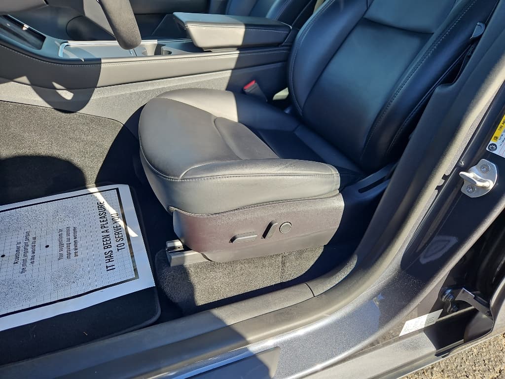 2021 Tesla Model Y view 7