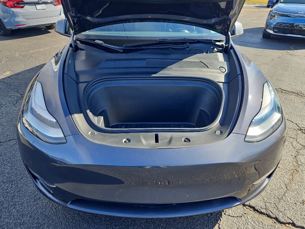 2021 Tesla Model Y view 24