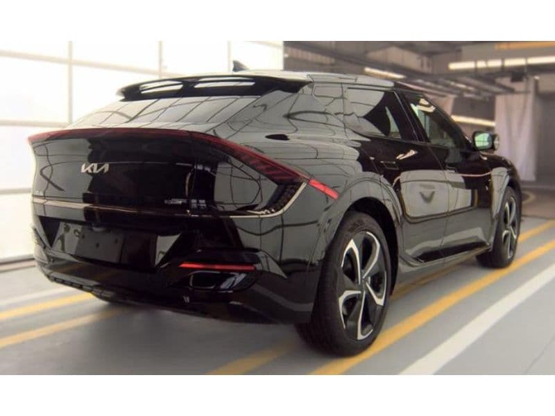 2024 Kia EV6 view 3