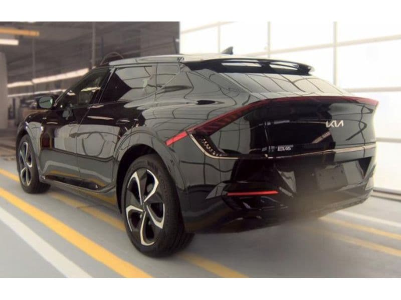 2024 Kia EV6 view 4