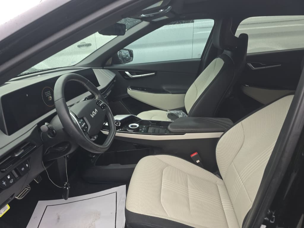 2024 Kia EV6 view 5
