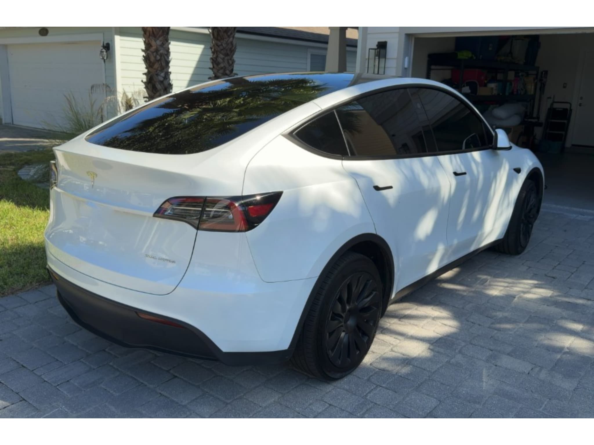 2023 Tesla Model Y view 3