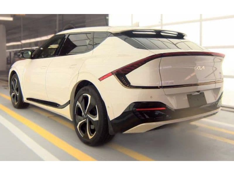 2024 Kia EV6 view 4