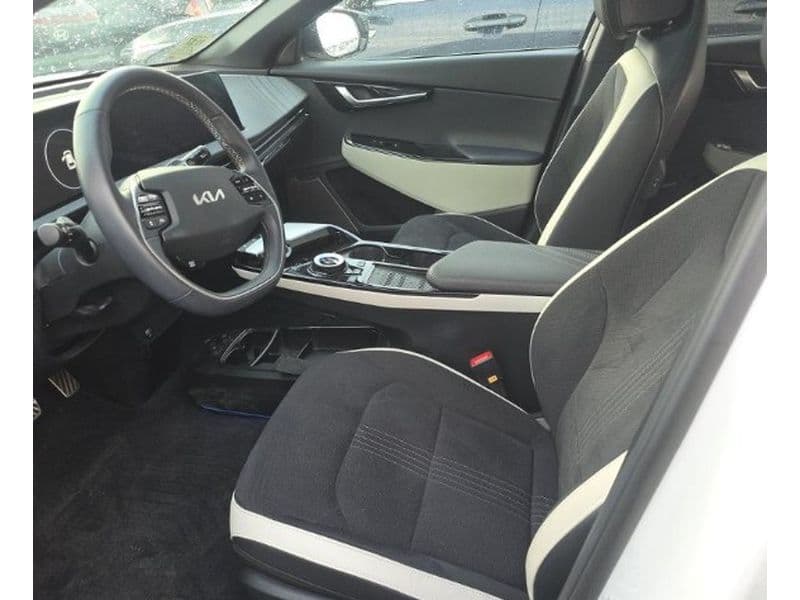 2024 Kia EV6 view 5