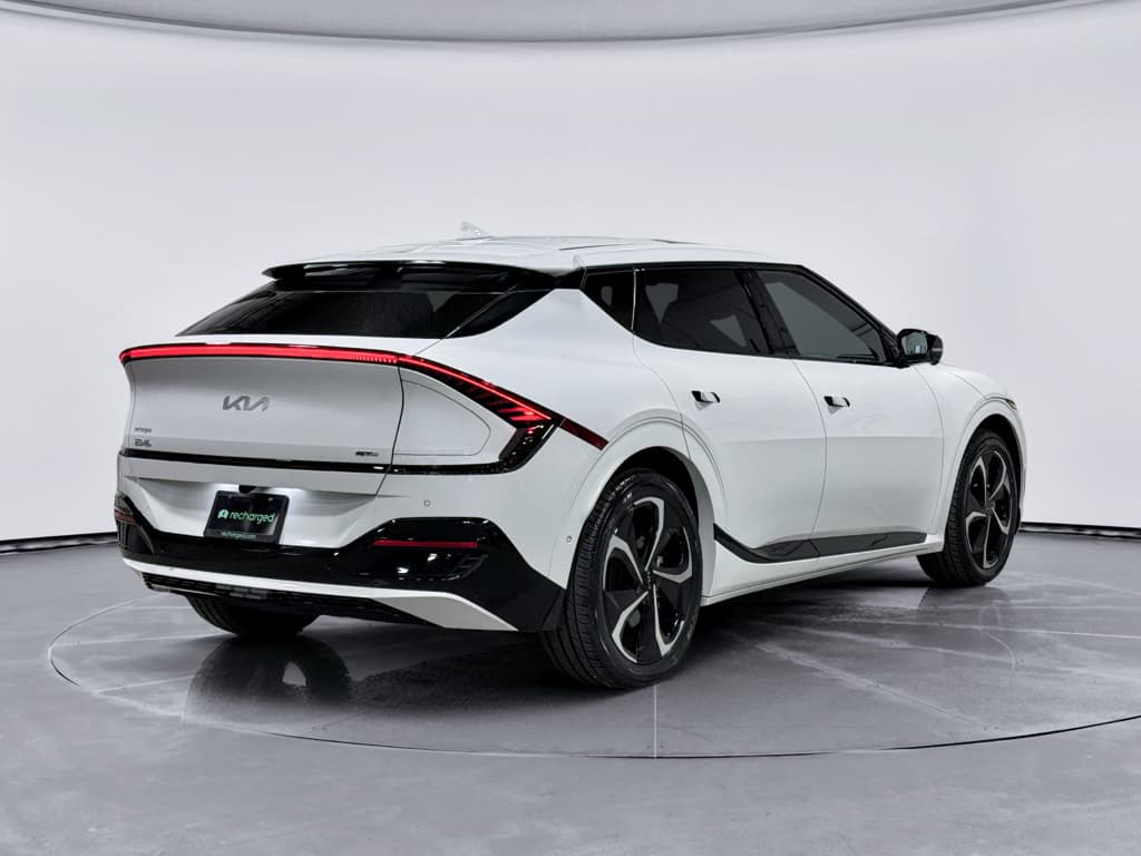 2024 Kia EV6 view 3