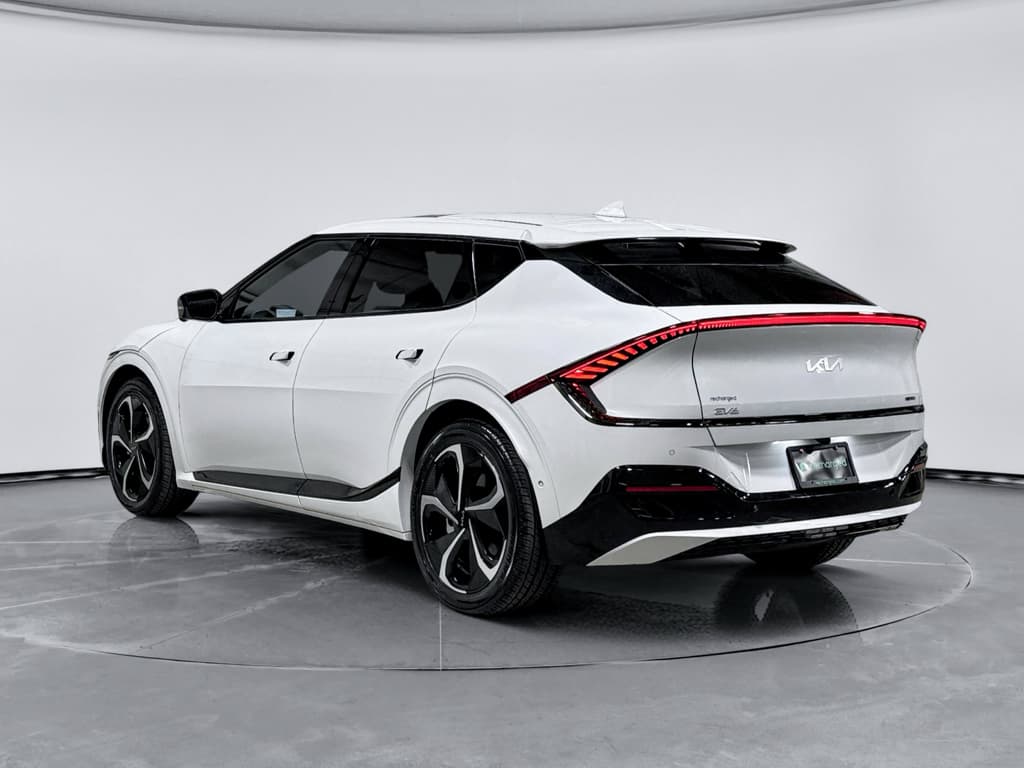 2024 Kia EV6 view 2