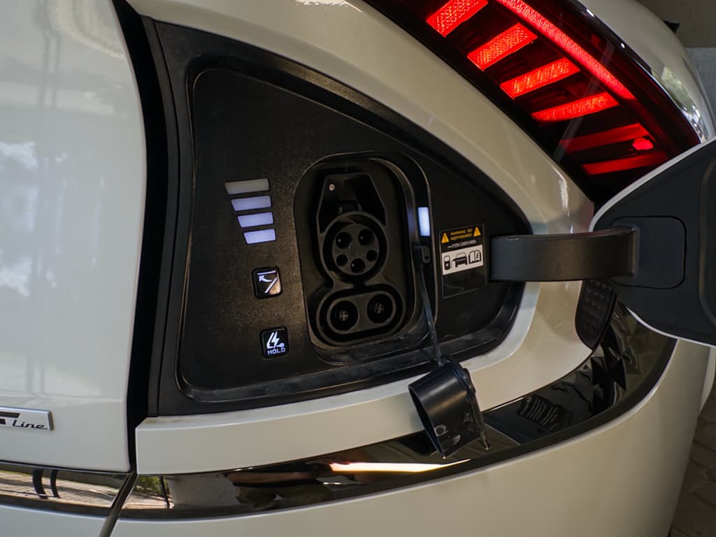2024 Kia EV6 view 5